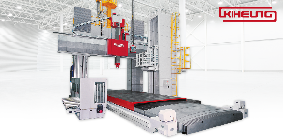Schwere CNC-Portalfräsmaschine mit vertikal verfahrbarem Querbalken für die Bearbeitung großvolumiger Werkstücke.